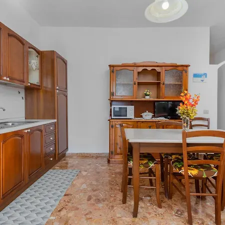 Casa Vacanza Susy Holiday home La Caletta